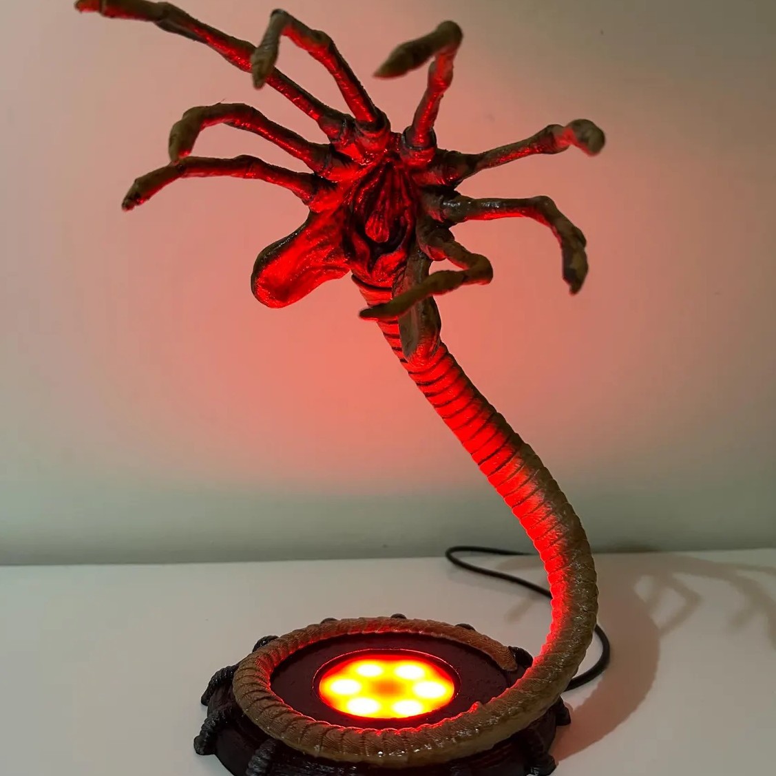 Alien Facehugger Lamp Nachtlam - Home Lighting And Decor recensie en prijs